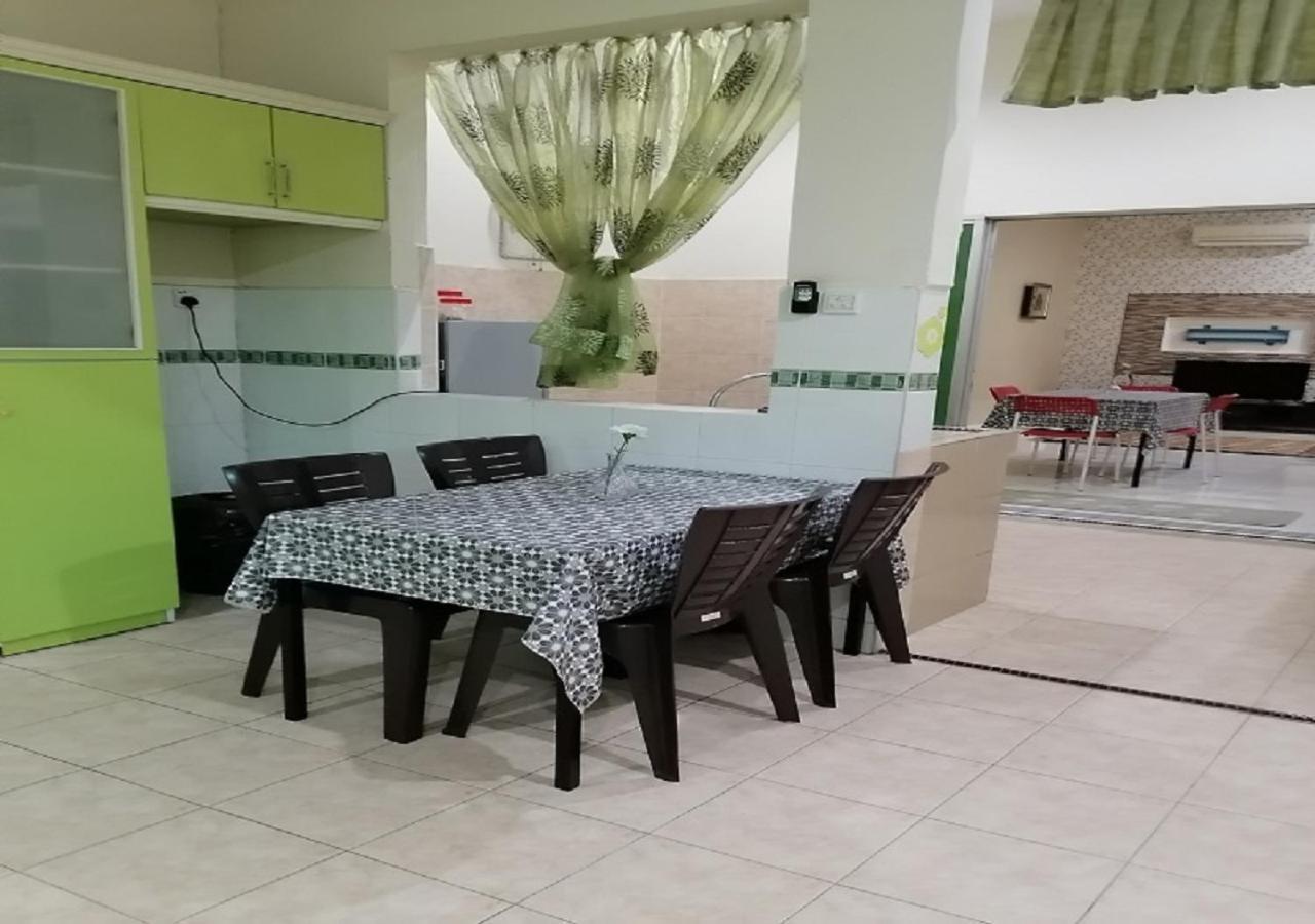 Bukit Baru Homestay Malacca Extérieur photo
