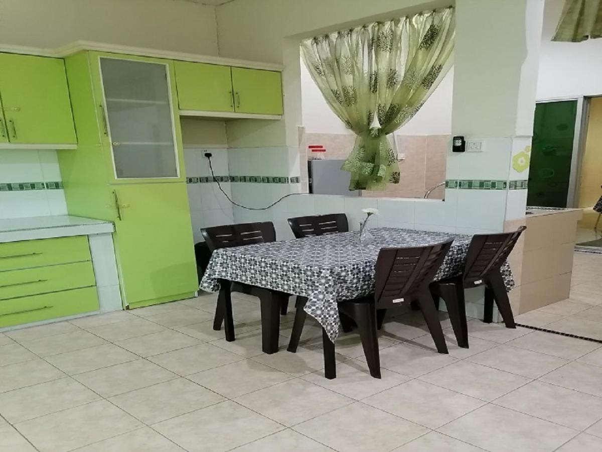 Bukit Baru Homestay Malacca Extérieur photo
